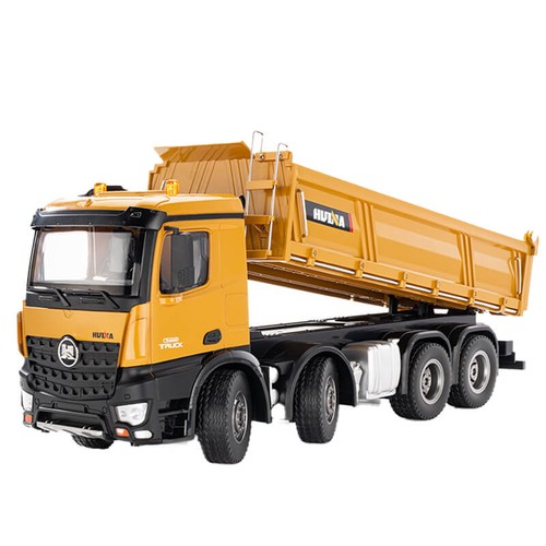 Camion con cassone ribaltabile